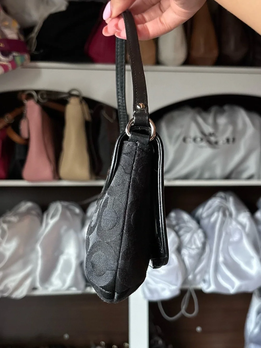 ❌❌SOLD❌❌🖤Y2K Kristin Op Art Large Wristlet Mini Bag🖤